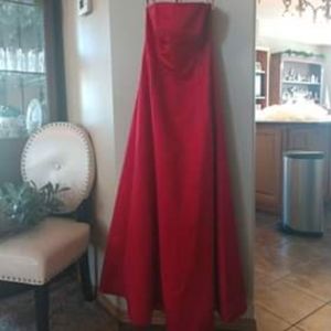 Wedding / prom dress